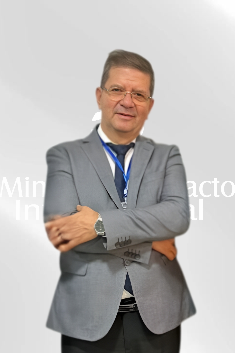 Pastor Never Ruiz